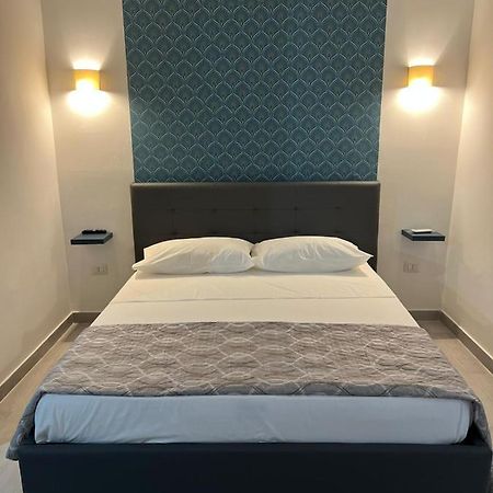 Cristiano Room Neapel Exteriör bild