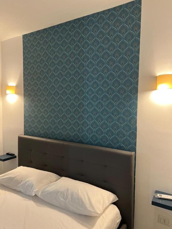 Cristiano Room Neapel Exteriör bild